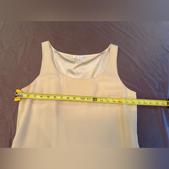 St John 100% Silk Cream/White Sleeveless blouse Size Medium Round neck MSRP $495 - Picture 8 of 8